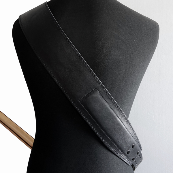 Richter Raw V Nappa Grip Black, #1999