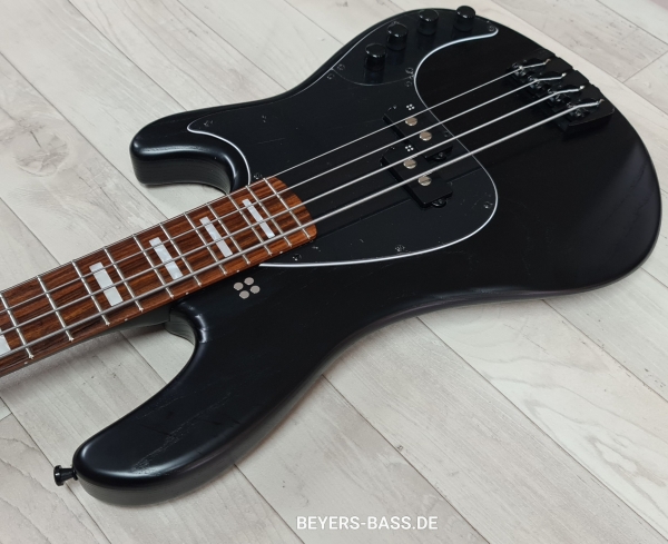 Sandberg California II VS4 Custom 3-EQ, Open Pore Black