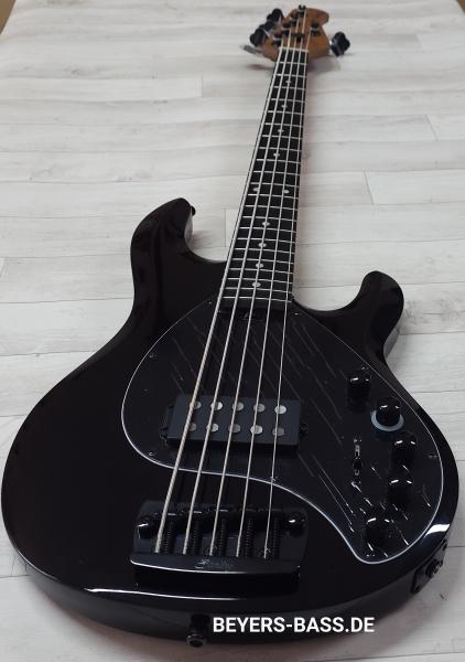Sterling by Music Man Dark Ray 5, Black