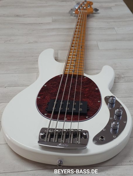 Sterling by Music Man StingRay Ray25 Classic, Olympic White
