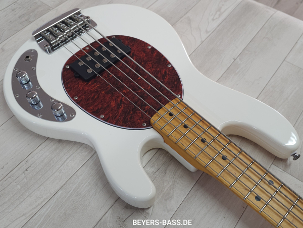 Sterling by Music Man StingRay Ray25 Classic, Olympic White