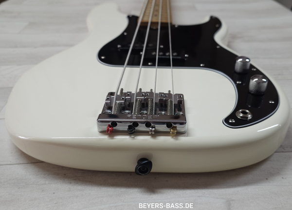 Fender Standard Series Precison Bass MN Modified, Arctic White, 2nd Hand