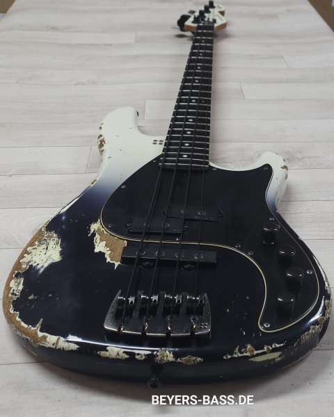 Sandberg California II VT4 Custom, Masterpiece Aged Virgin White Fade to Black