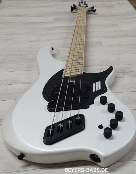Dingwall NG3 4-String Nolly, Ducati Pearl White, Signature