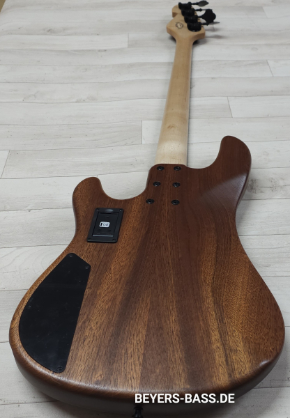 Sandberg California II VM4 Ebony, Rarewood Walnut