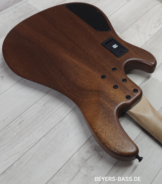 Sandberg California II VM4 Ebony, Rarewood Walnut