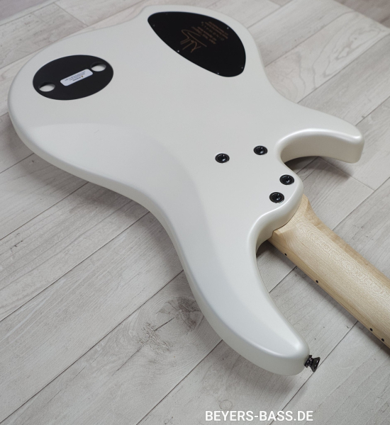 Dingwall NG3 4-String Nolly, Ducati Pearl White, Signature