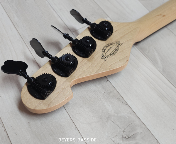 Sandberg California II VT4 Custom, Open Pore Black