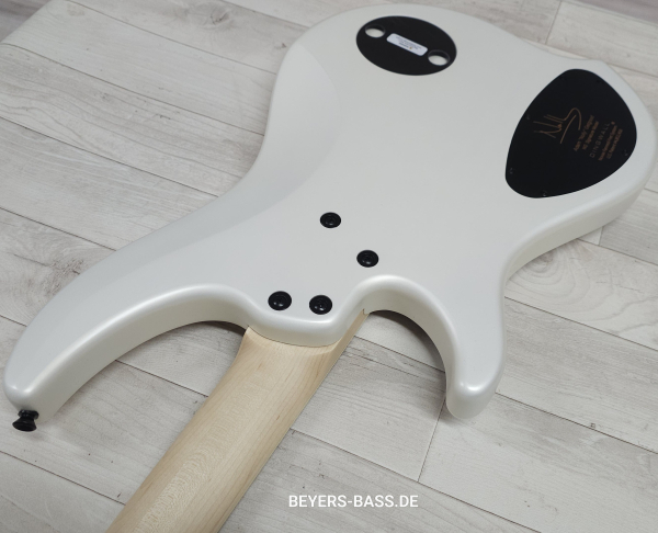 Dingwall NG3 4-String Nolly, Ducati Pearl White, Signature