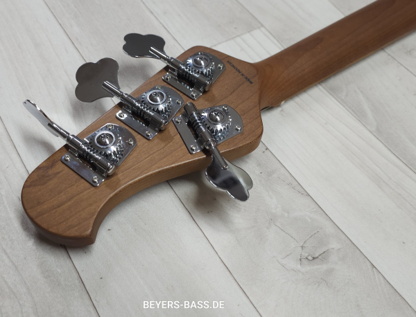 Sterling by Music Man StingRay Ray34 HH, Pearl White, B-Ware