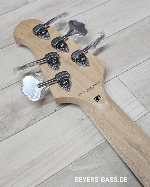 Lakland Skyline Darryl Jones 5 SDJ5 MN WP White Pearl, Signature