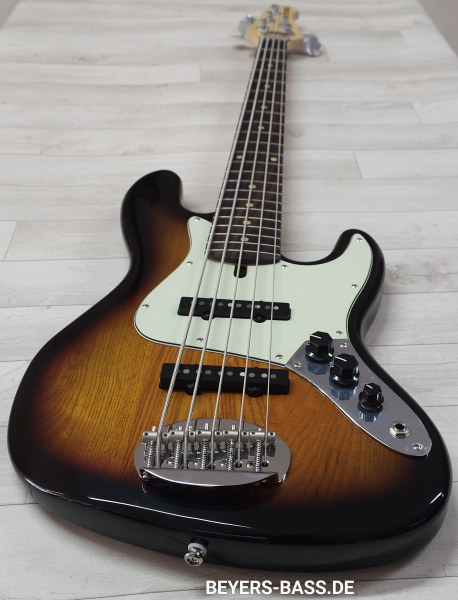 Lakland Skyline 55-60, 3-Tone Sunburst Gloss