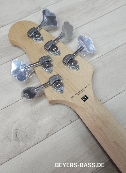 Lakland Skyline 55-60, 3-Tone Sunburst Gloss