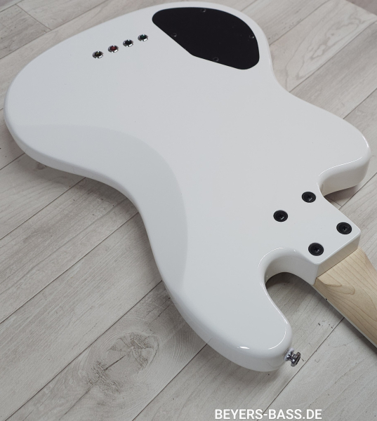 Lakland Skyline Decade, White Gloss