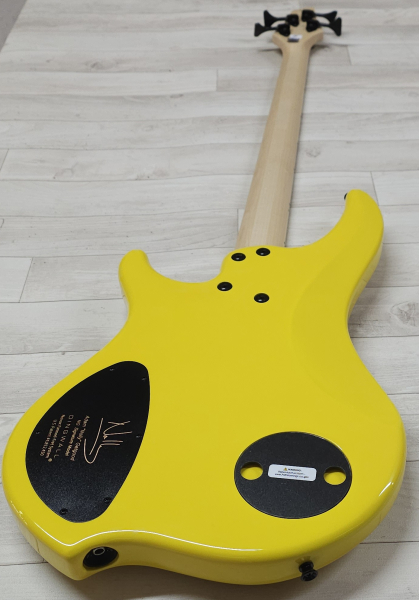 Dingwall NG3 4-String Nolly, Ferrari Yellow LTD, Signature, Limited Run