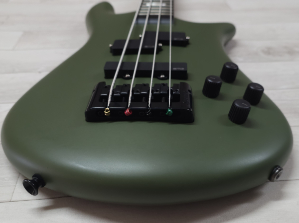 Preview: Spector Euro 4 Classic, Custom Color Olive Green Matte
