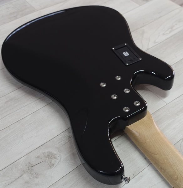 Sandberg California II VS4 Lionel Shortscale Greenline Custom, Highgloss Black