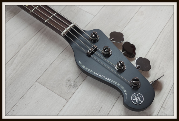 Yamaha BB734A IDB, Indigo Blue