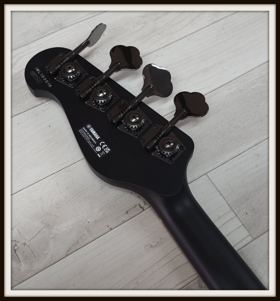 Yamaha BB734A IDB, Indigo Blue