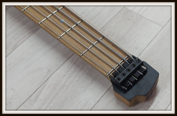 Cort Artisan Series Space 5 Headless, Star Dust Black *B-Ware*