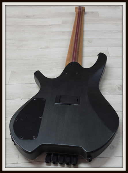 Cort Artisan Series Space 5 Headless, Star Dust Black *B-Ware*