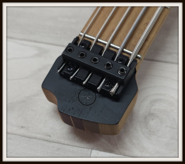 Cort Artisan Series Space 5 Headless, Star Dust Black *B-Ware*