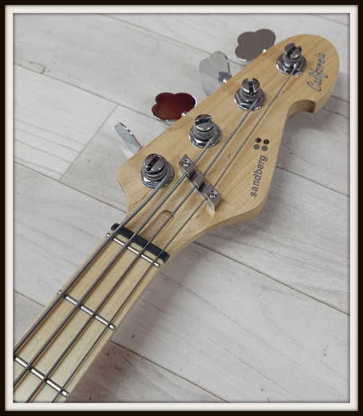 Sandberg California II TT4 Lionel Shortscale Greenline Custom, Highgloss Black