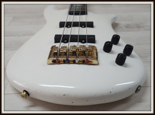 Preview: Spector Euro 4 Artist Doug Wimbish, White Relic, Signature