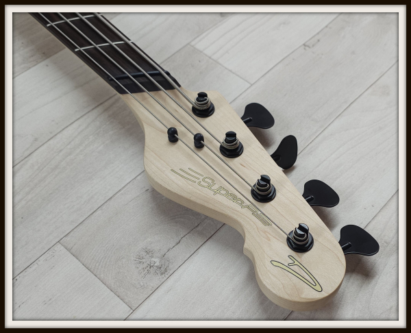 Dingwall SP1 4-String, Ducati White