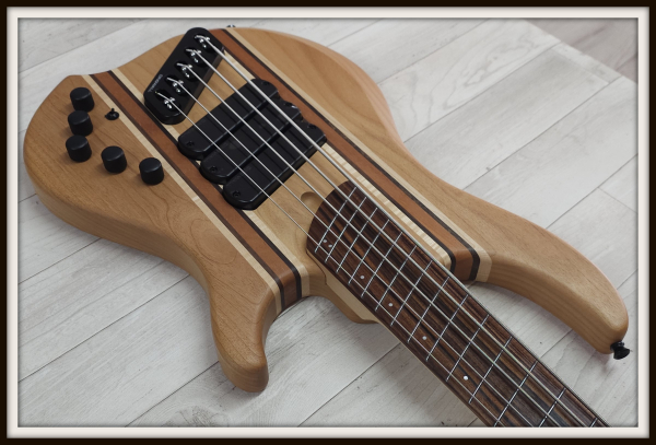 Preview: Dingwall AW3 5-String Amos Williams Combustion, Matte Natural, Signature, Limited Edition