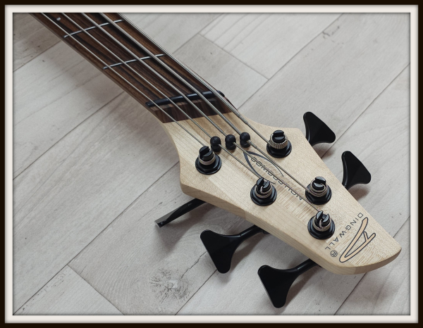 Dingwall AW3 5-String Amos Williams Combustion, Matte Natural, Signature, Limited Edition