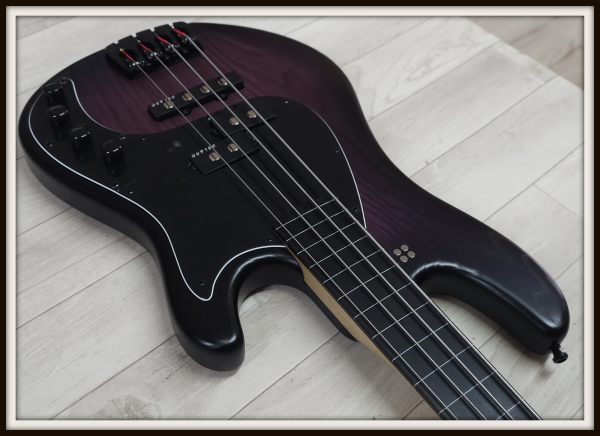 Preview: Sandberg California II VT4 Ebony Fretless, Open Pore Violetburst