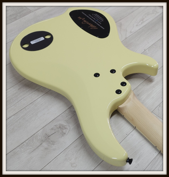 Dingwall JT3 John Taylor 4-String, Primrose