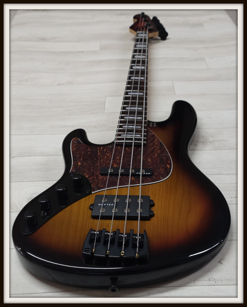 Sandberg California II TM4 RW, Highgloss 3-Tone-Sunburst, Linkshänder