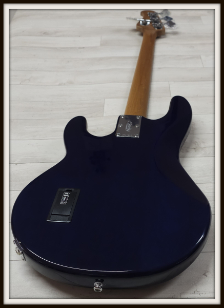 Sterling by Music Man StingRay Ray34 H FM, Neptune Blue