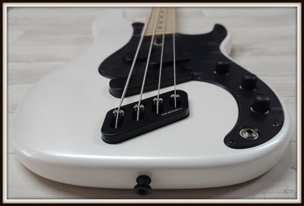 Preview: Dingwall SP1 MN 4-String, Ducati White