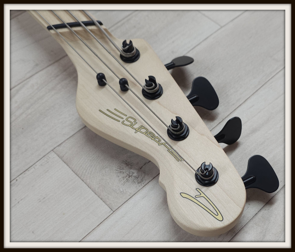 Dingwall SP1 MN 4-String, Ducati White