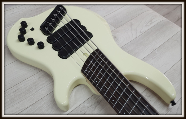 Preview: Dingwall Combustion Rosewood 6-String, Vintage White, Limited Edition