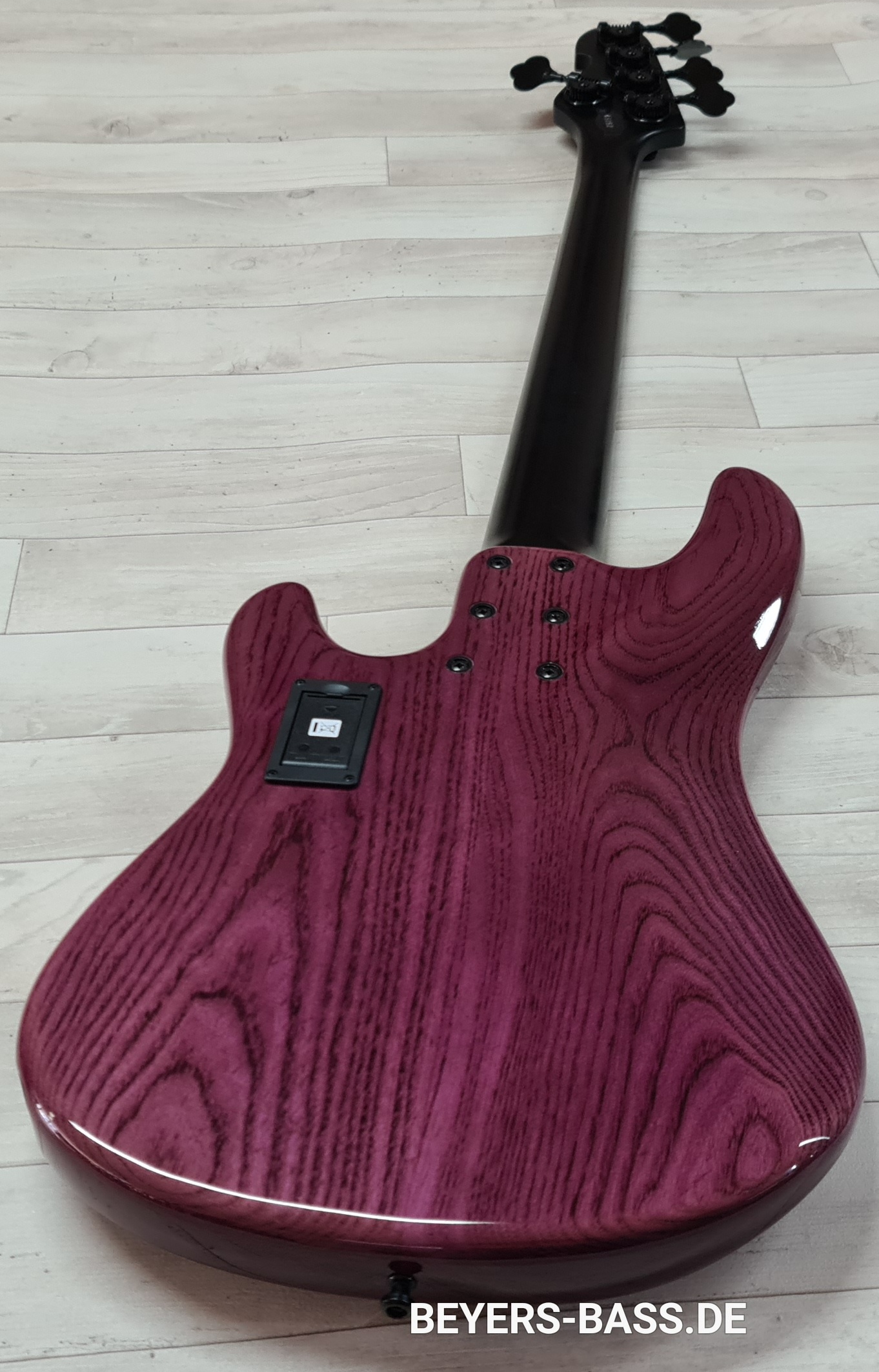Beyers-Bass - Sandberg California II VM5 Custom, Translucent