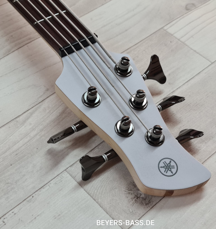 Yamaha TRBX505 TWH, Translucent White