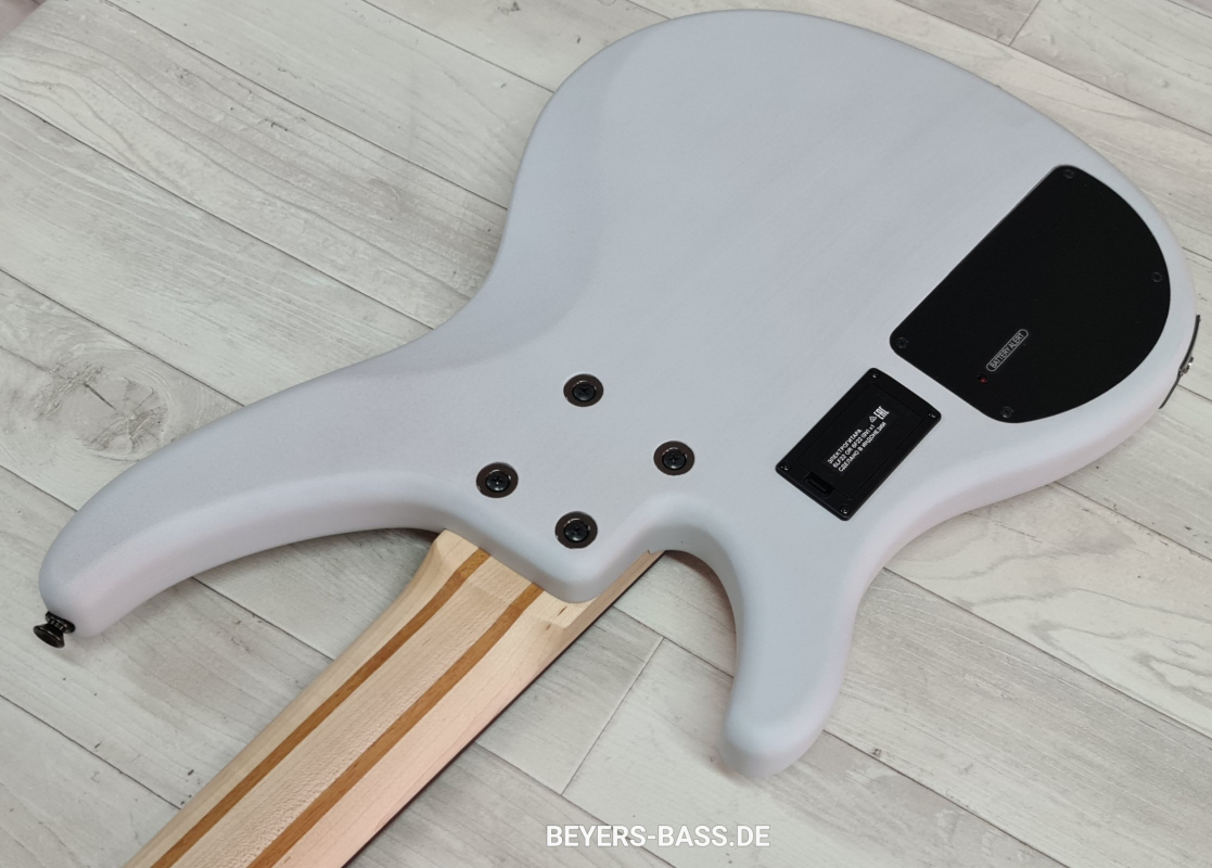Yamaha TRBX505 TWH, Translucent White