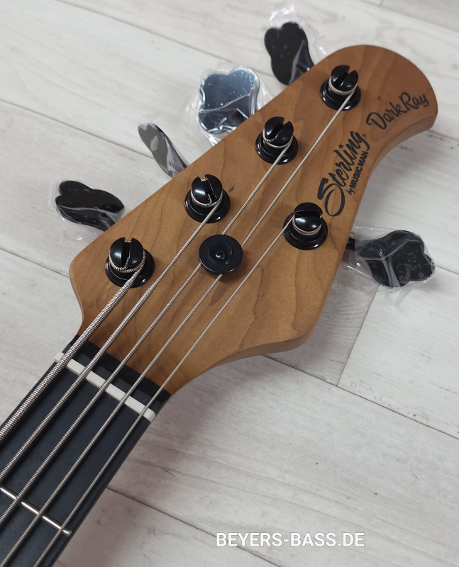 Sterling by Music Man Dark Ray 5, Black