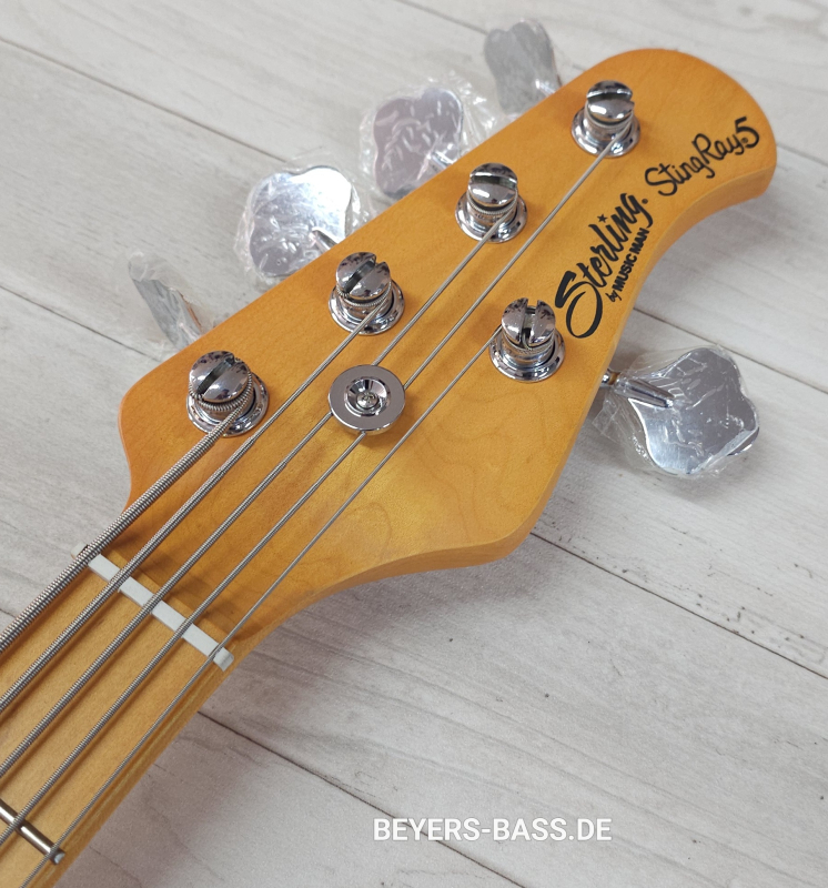 Sterling by Music Man StingRay Ray25 Classic, Olympic White