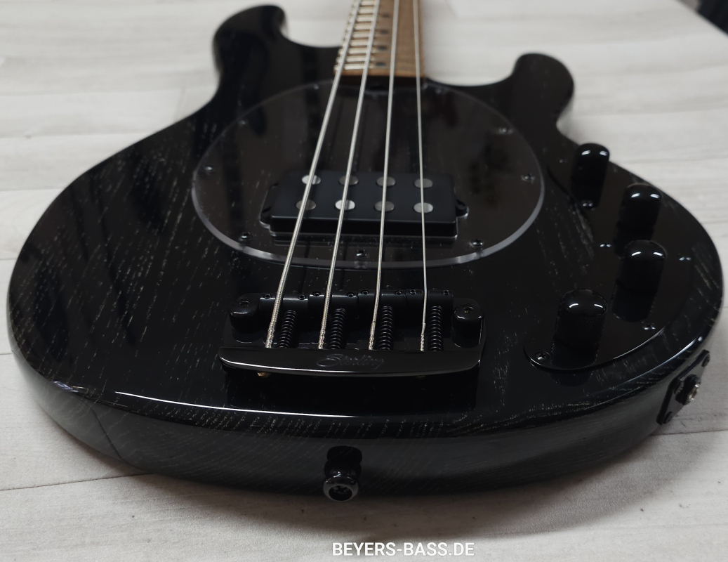 Sterling by Music Man StingRay Ray34 H Sassafras Black, B-Ware