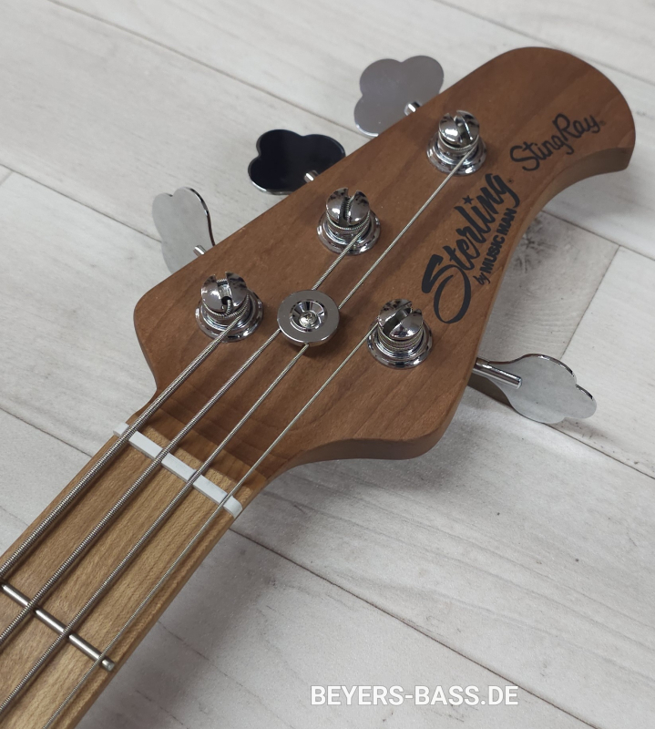 Sterling by Music Man StingRay Ray34 HH, Pearl White, B-Ware