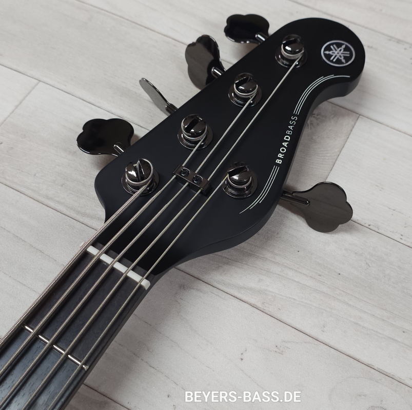 Yamaha BB735A FRD, Fired Red