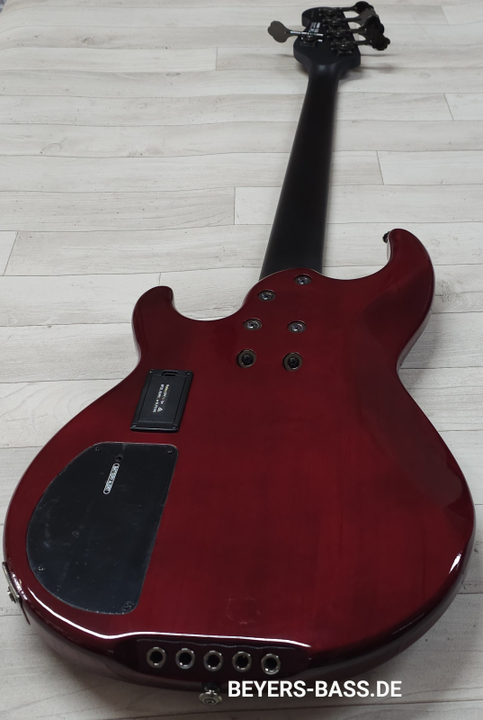 Yamaha BB735A FRD, Fired Red