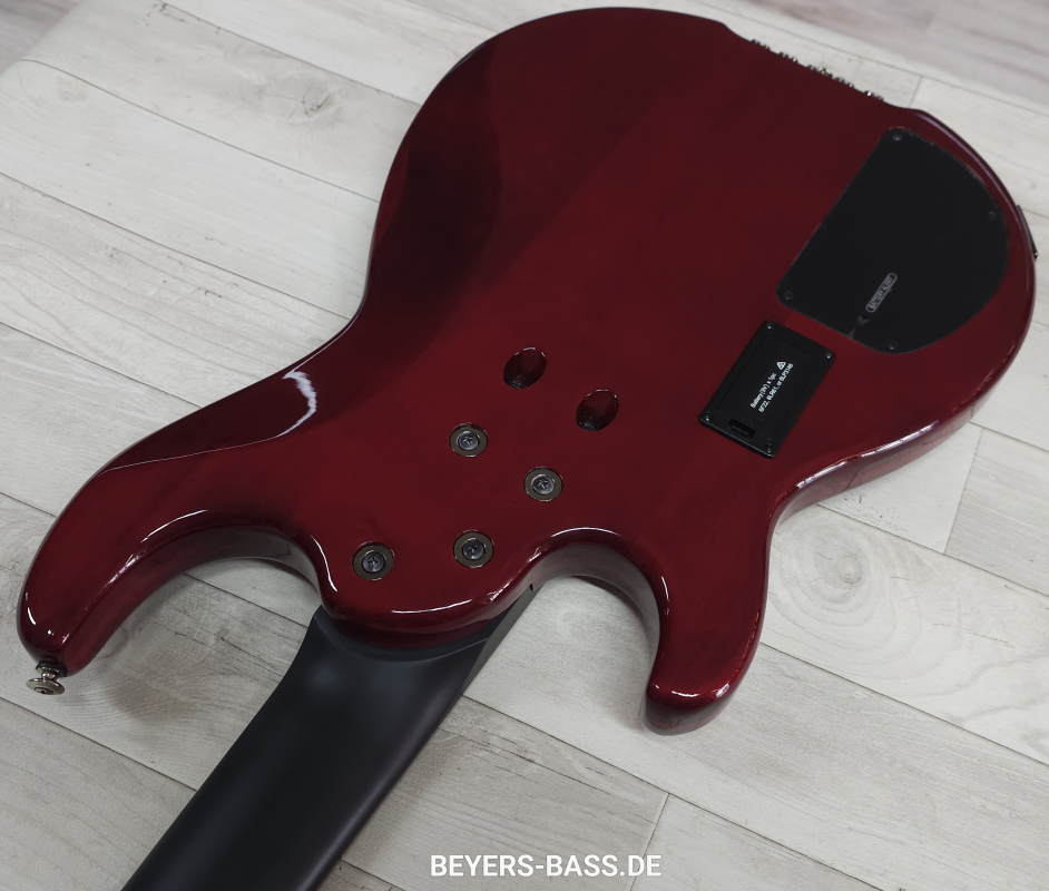 Yamaha BB735A FRD, Fired Red