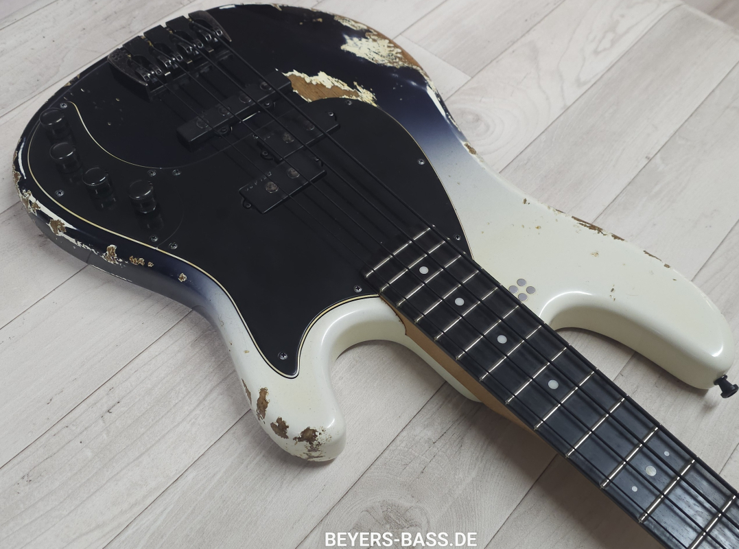 Sandberg California II VT4 Custom, Masterpiece Aged Virgin White Fade to Black