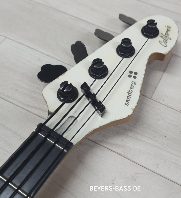 Sandberg California II VT4 Custom, Masterpiece Aged Virgin White Fade to Black